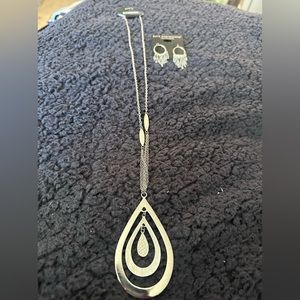 New silver necklace and earring set